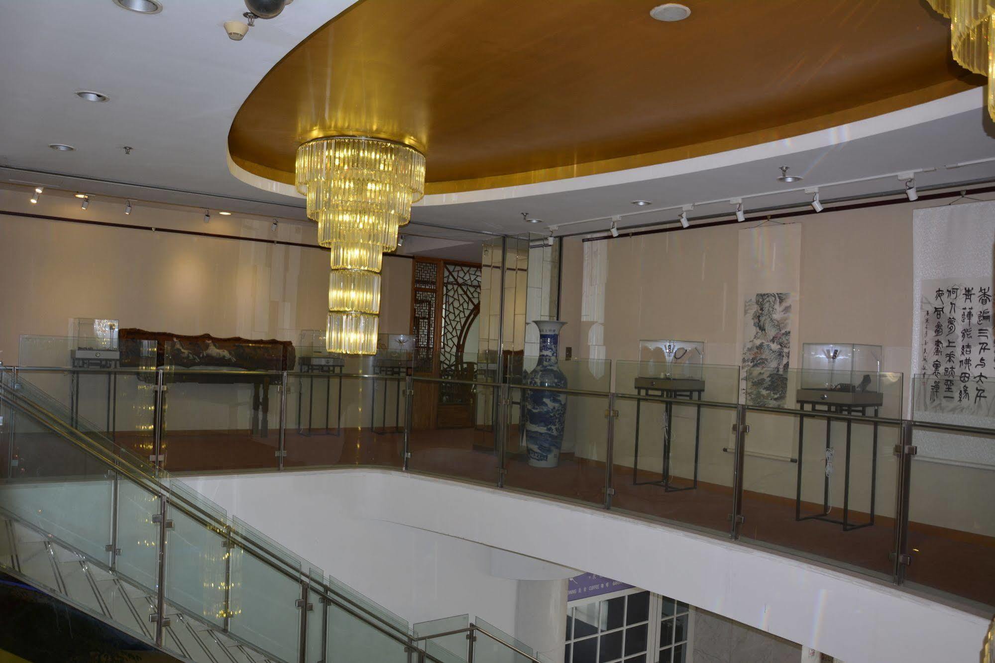 Radiance Hotel Shanghai Exterior foto