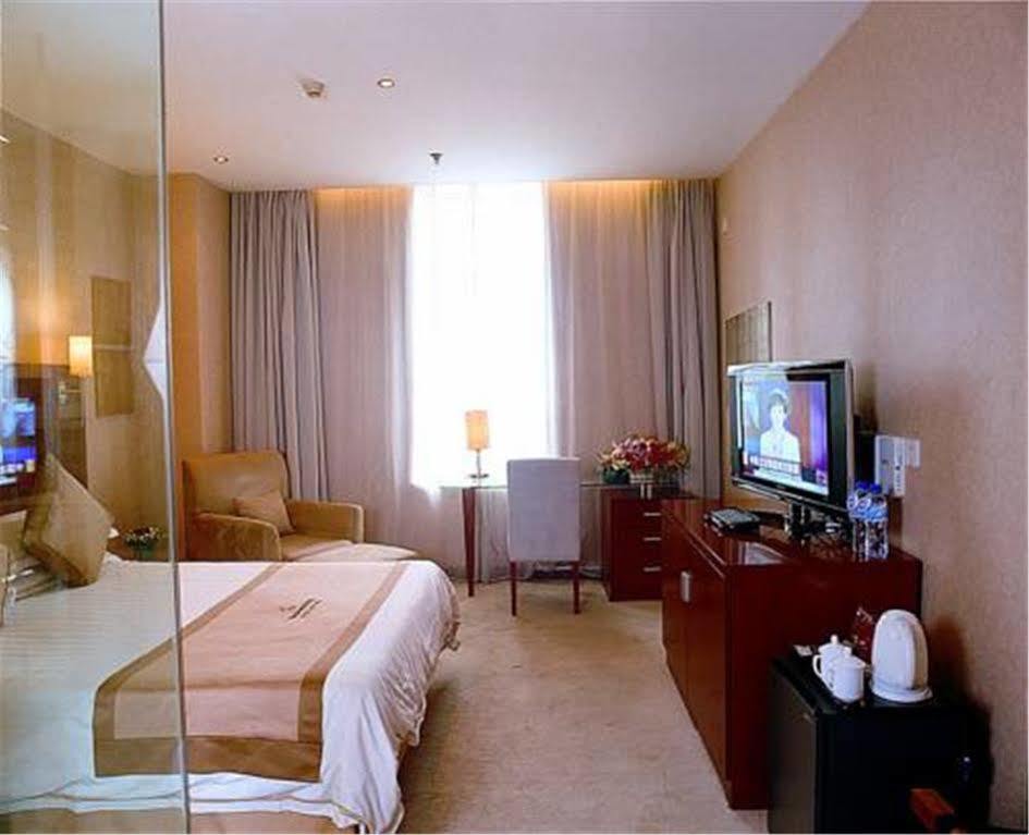 Radiance Hotel Shanghai Exterior foto